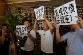 傻子帮老爸讨债:亲情与智慧的较量 傻子帮老爸讨债:亲情与智慧的较量